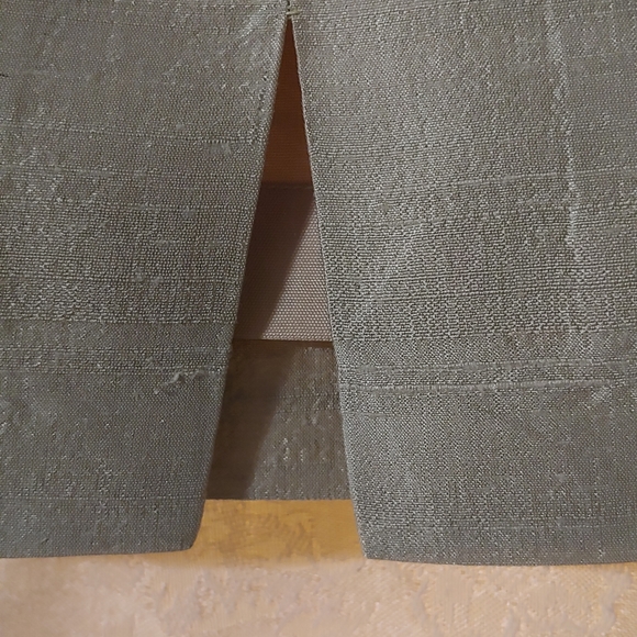 Dress suit - Picture 5 of 6